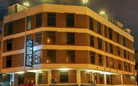 Hotel O Crossroads Hotel